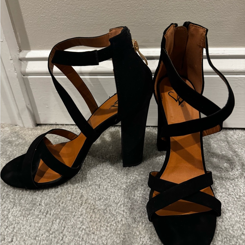 Windsor Black Chunky Heel Strappy Sandals
